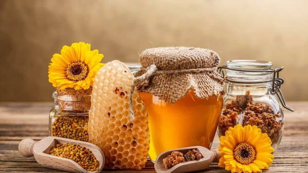 تصویر 3 از راهنمای خرید عسل موم دار قنقال + قیمت عالی